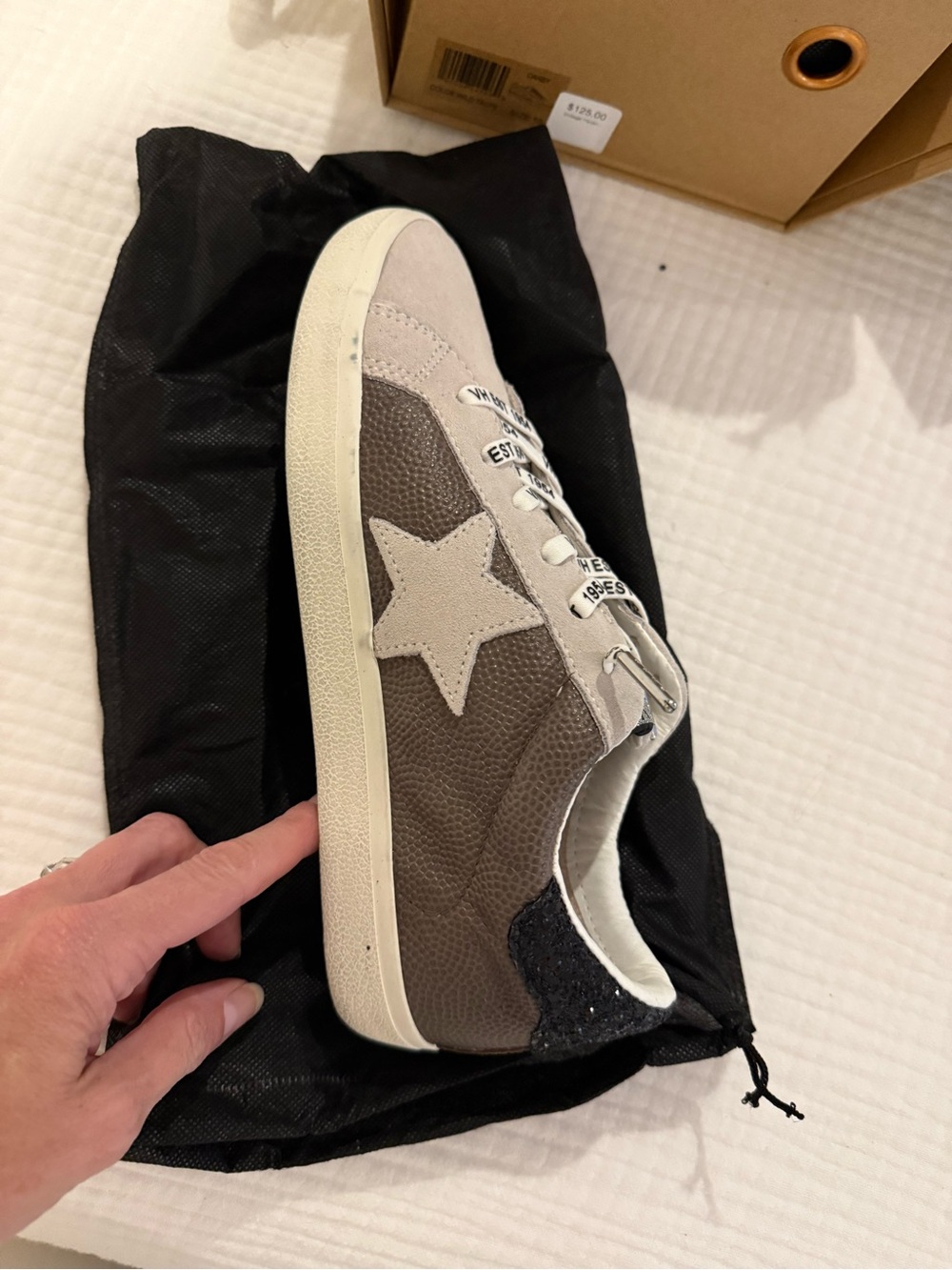 NWT Vintage Havana Darby Gray Star Low-Top Sneakers size 10